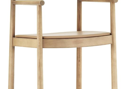 Кресло от фабрики Normann Copenhagen модель 140162 Timb Upholstery Arm
