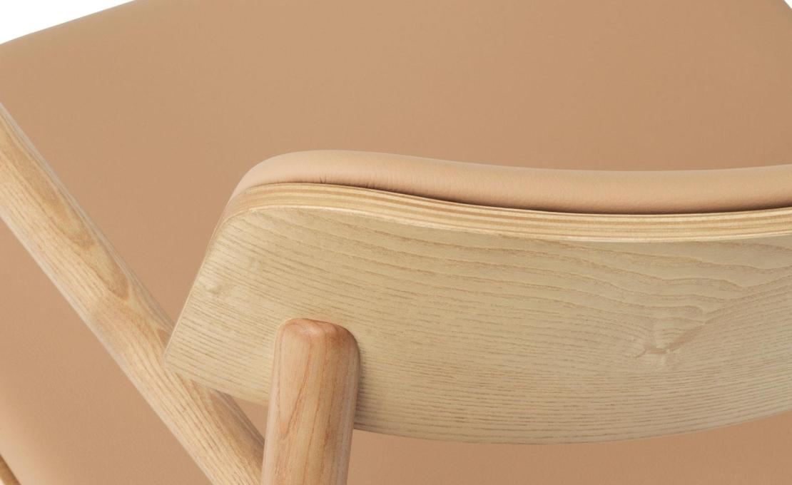 Кресло от фабрики Normann Copenhagen модель Timb Lounge Arm-140190