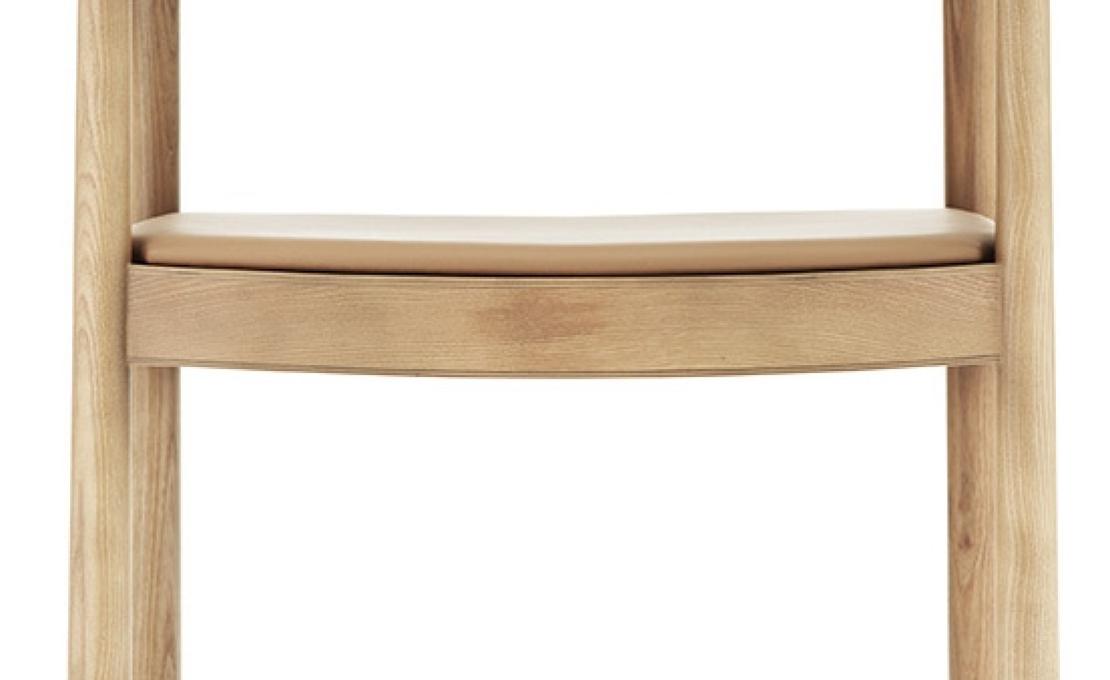 Кресло от фабрики Normann Copenhagen модель 140162 Timb Upholstery Arm