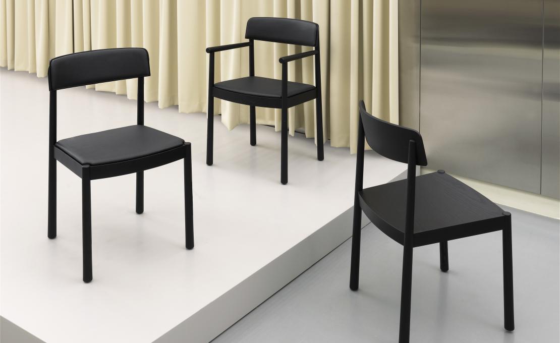 Стул от фабрики Normann Copenhagen модель 140161 Full Upholstery 
