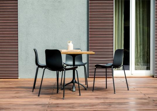 Стул от фабрики Norr11 модель Langue Stack 