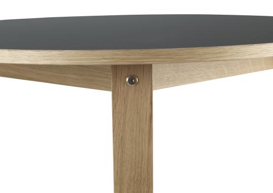 Стол от фабрики Normann Copenhagen модель 6030 Slice Linoleum Table