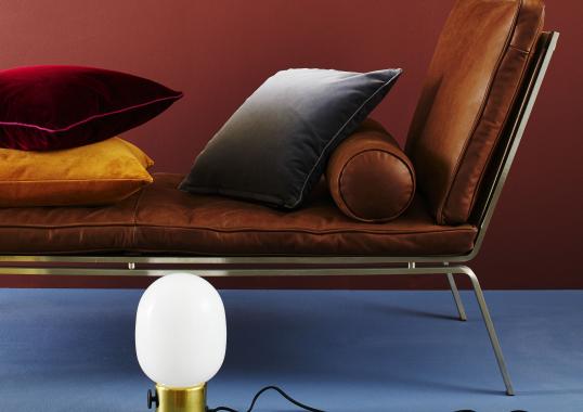 Шезлонг от фабрики Norr11 модель Man Chaise Lounge