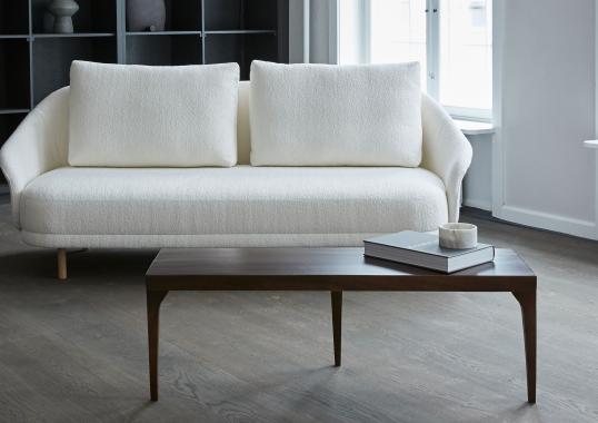 Диван от фабрики Norr11 модель New Wave Sofa