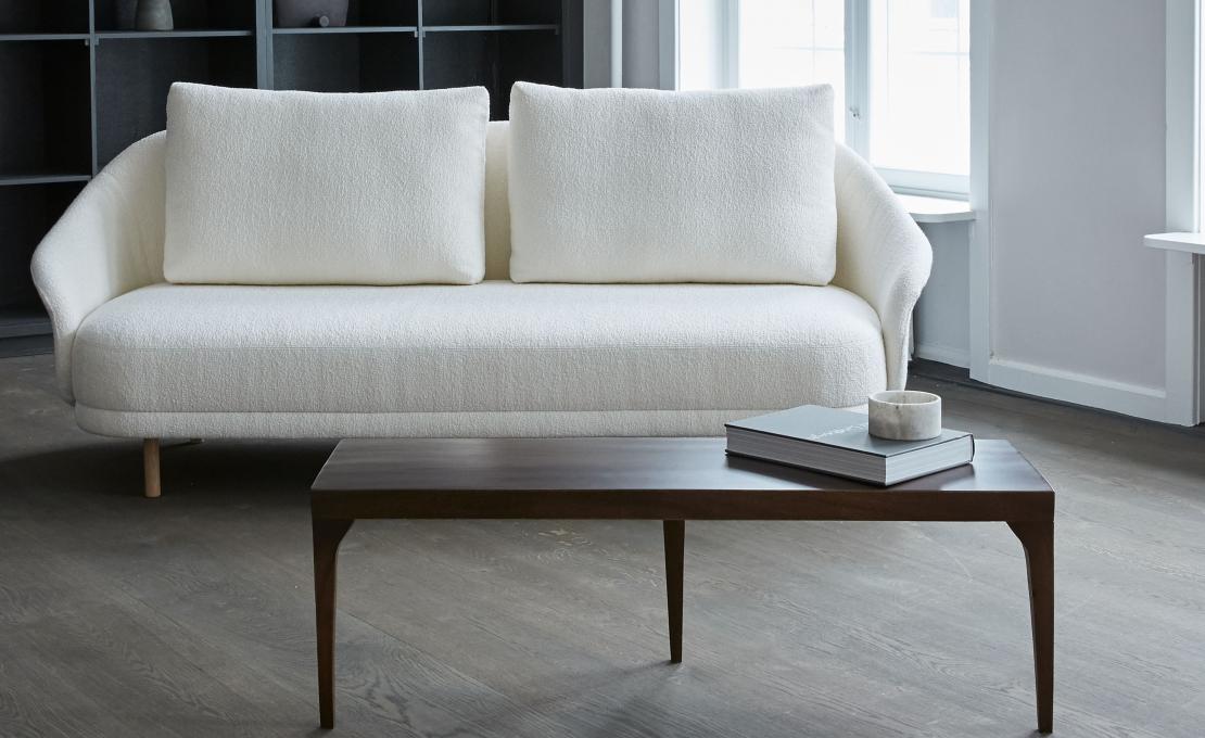 Диван от фабрики Norr11 модель New Wave Sofa