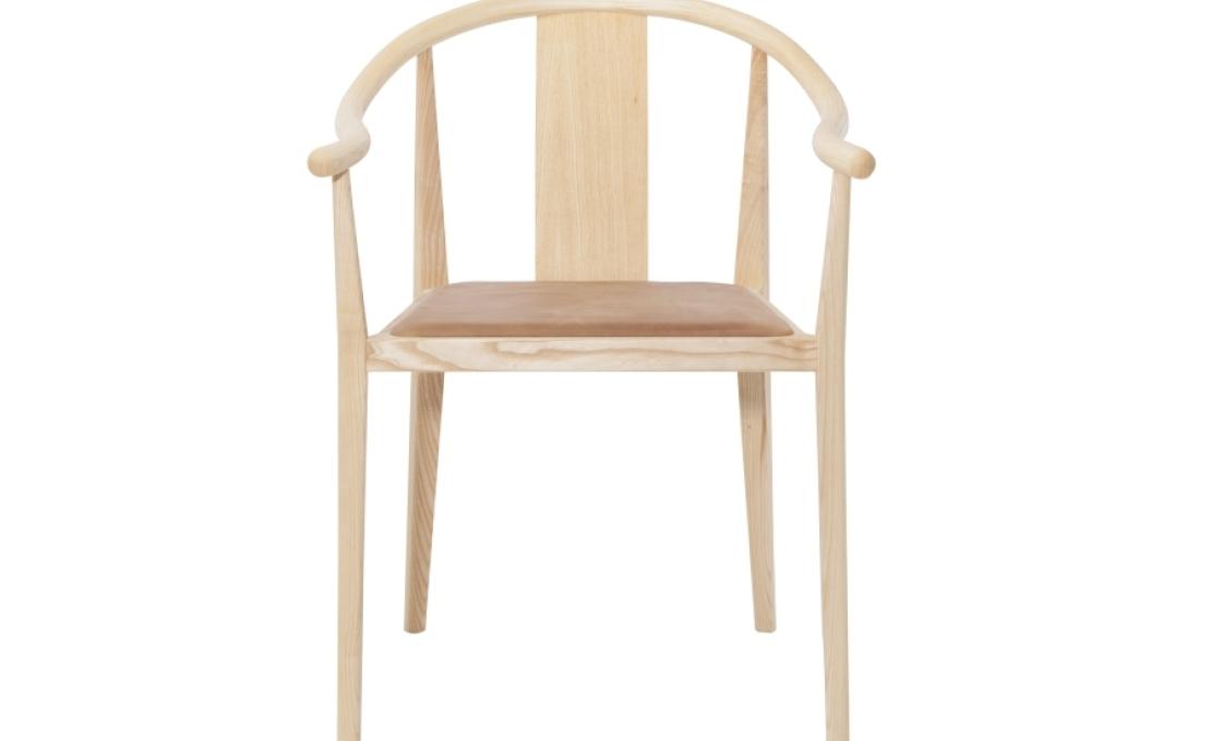 Стул от фабрики Norr11 модель Shanghai Dining Leather 