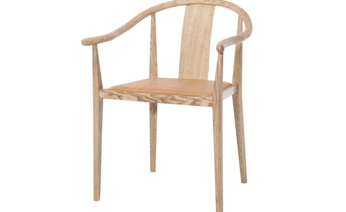 Стул от фабрики Norr11 модель Shanghai Dining Leather 