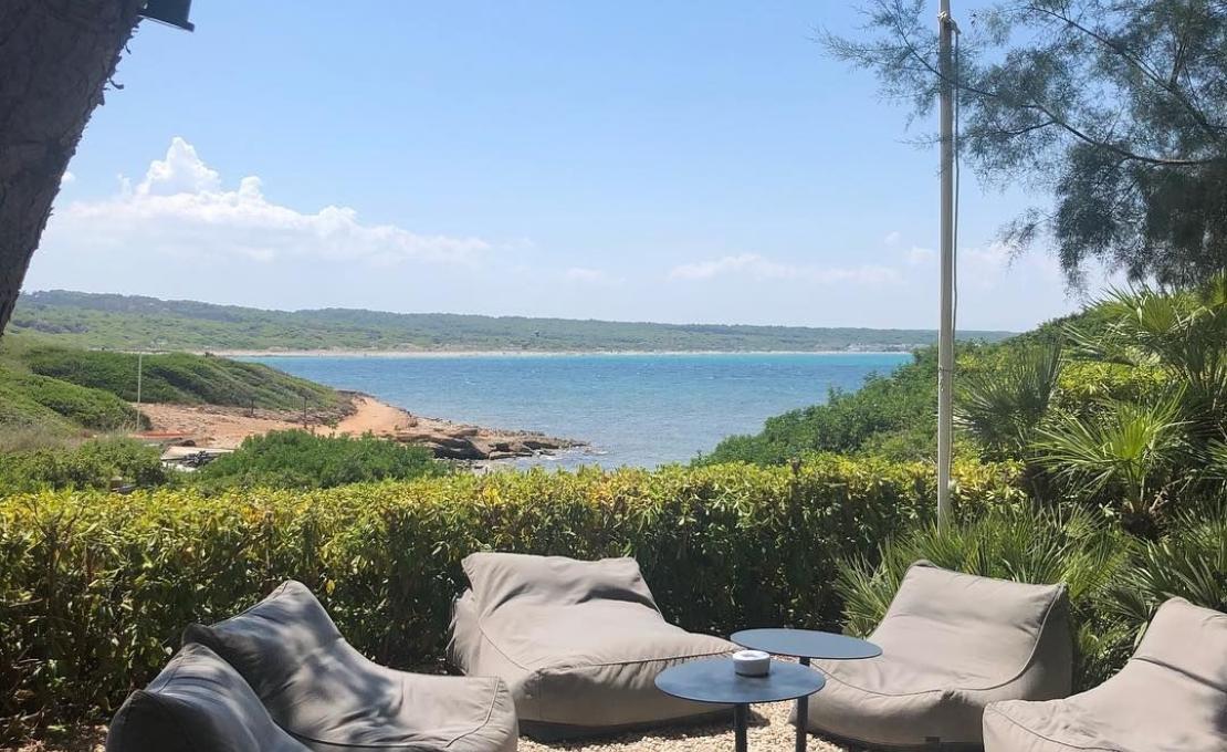 Уличная кушетка от фабрики Norr11 модель Storm Chaise Lounge