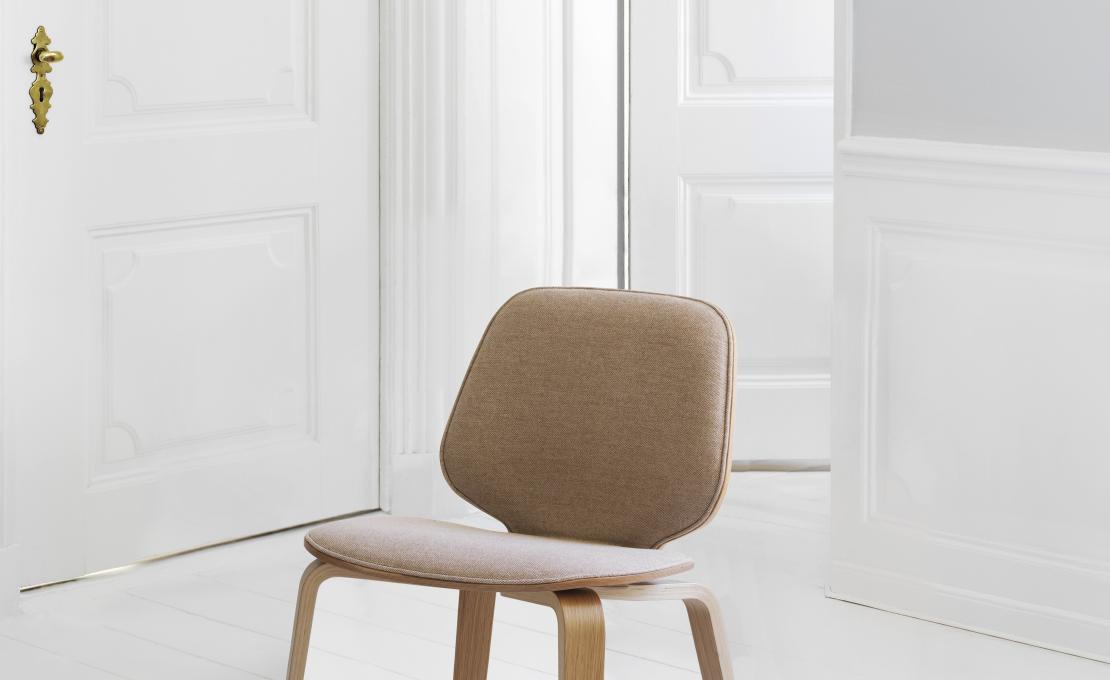 Стул от фабрики Normann Copenhagen модель My  Low Upholstery