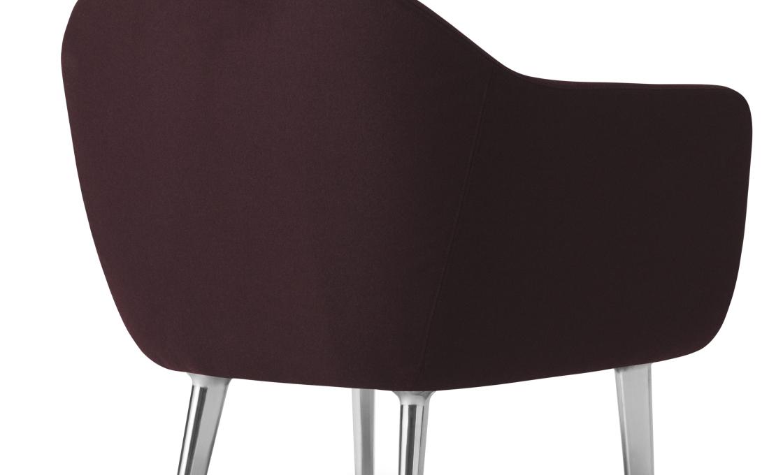 Кресло от фабрики Normann Copenhagen модель Sum Arm