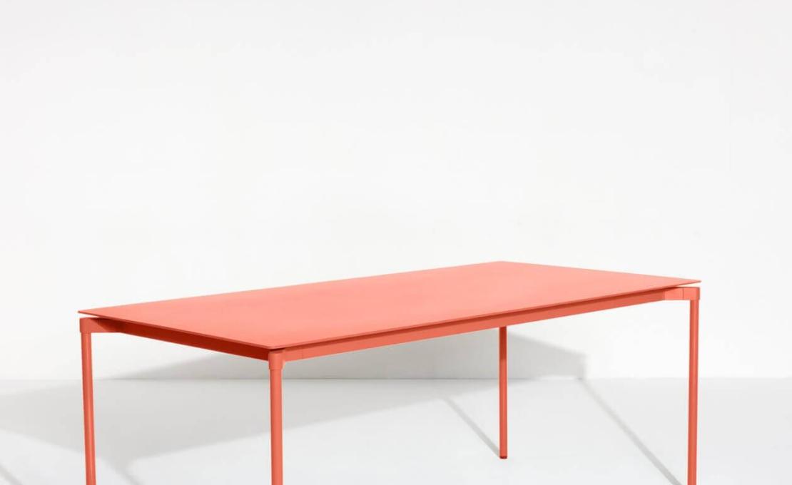 Уличный стол от фабрики Petite Friture модель Fromme Table