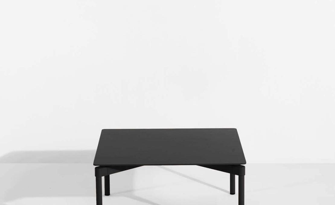 Уличный стол от фабрики Petite Friture модель M08109