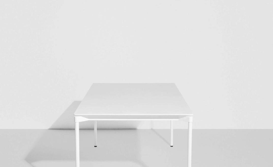 Уличный стол от фабрики Petite Friture модель Fromme Table