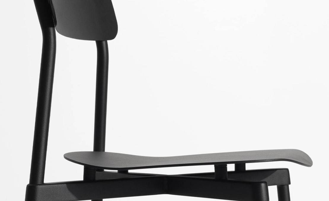 Уличный стул от фабрики Petite Friture модель M08101