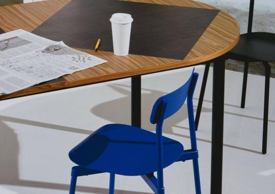 Уличный стул от фабрики Petite Friture модель M08101