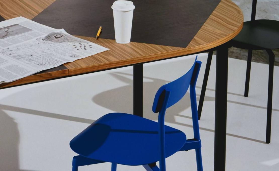 Уличный стул от фабрики Petite Friture модель M08101