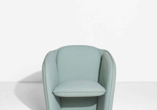 Кресло от фабрики Petite Friture модель M088020