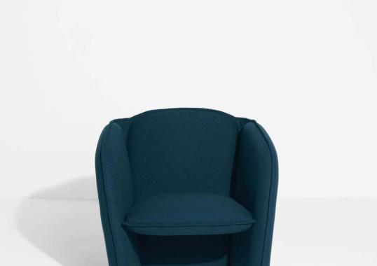 Кресло от фабрики Petite Friture модель M088020