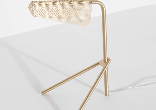 Настольная лампа от фабрики Petite Friture модель L0571001