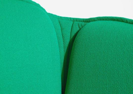 Кресло от фабрики Petite Friture модель M088020