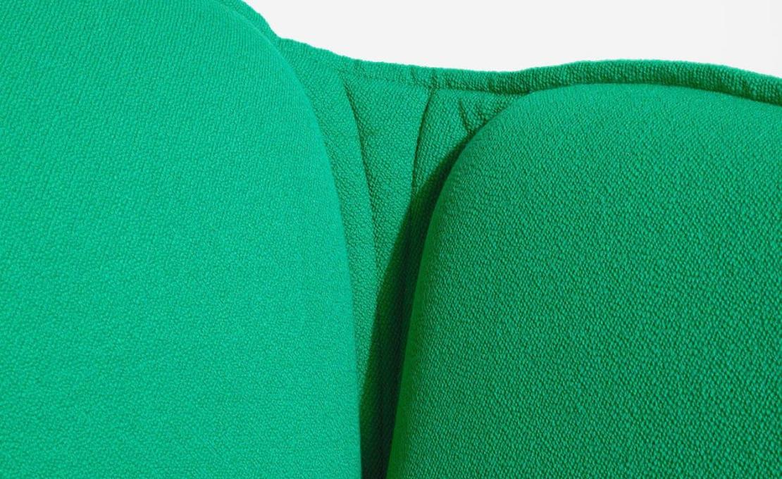 Кресло от фабрики Petite Friture модель M088020