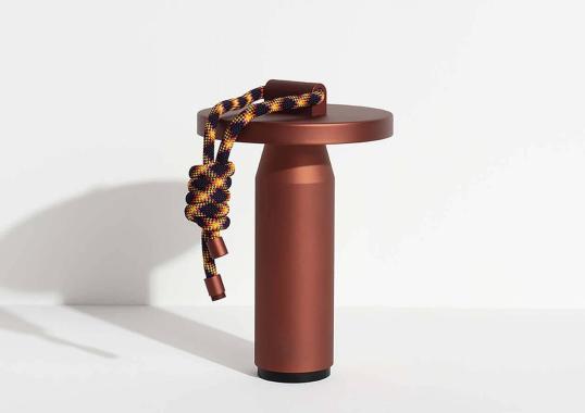 Настольная лампа от фабрики Petite Friture модель L0860