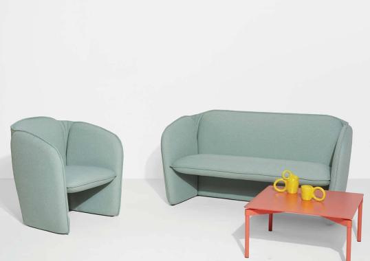 Кресло от фабрики Petite Friture модель M088020