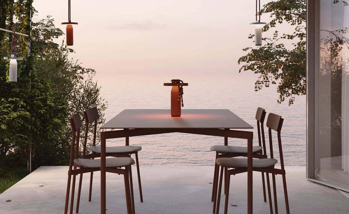 Настольная лампа от фабрики Petite Friture модель L0860