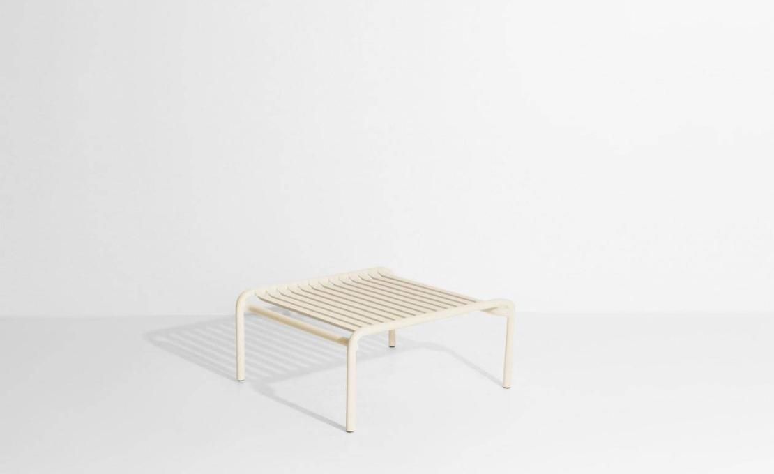 Уличный стол от фабрики Petite Friture модель M07410