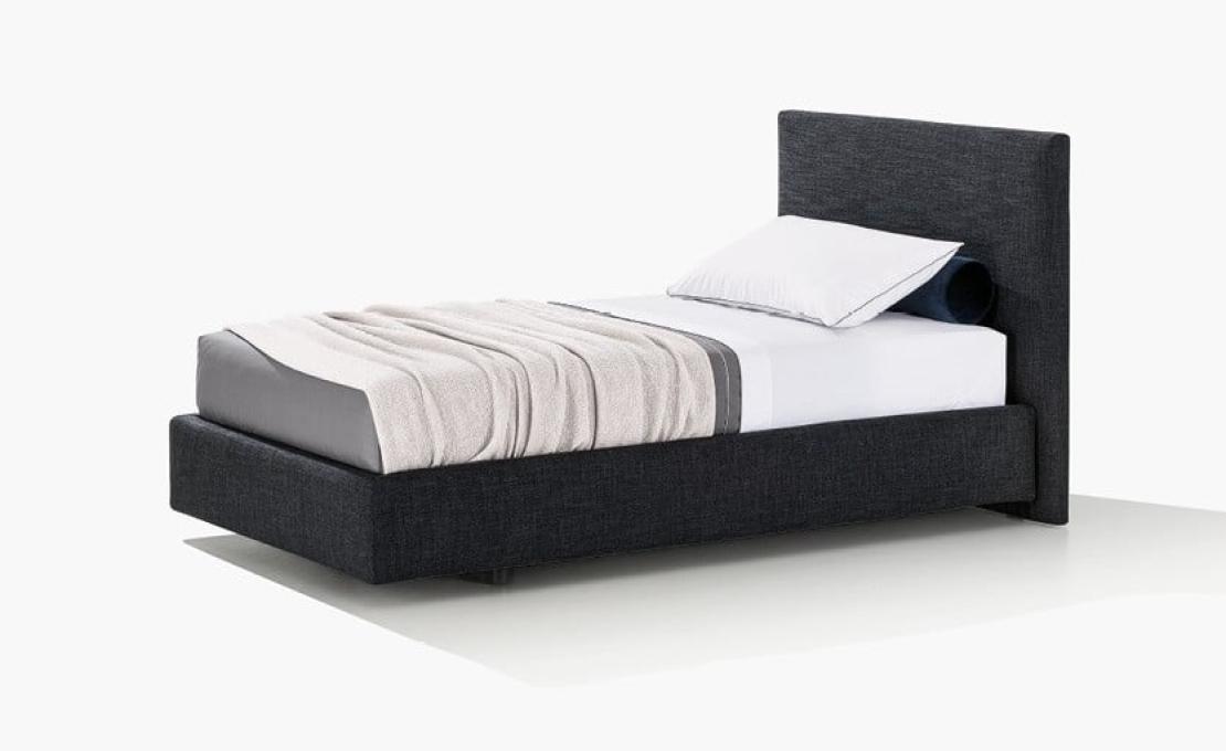 Кровать от фабрики Poliform модель Arca Bed 