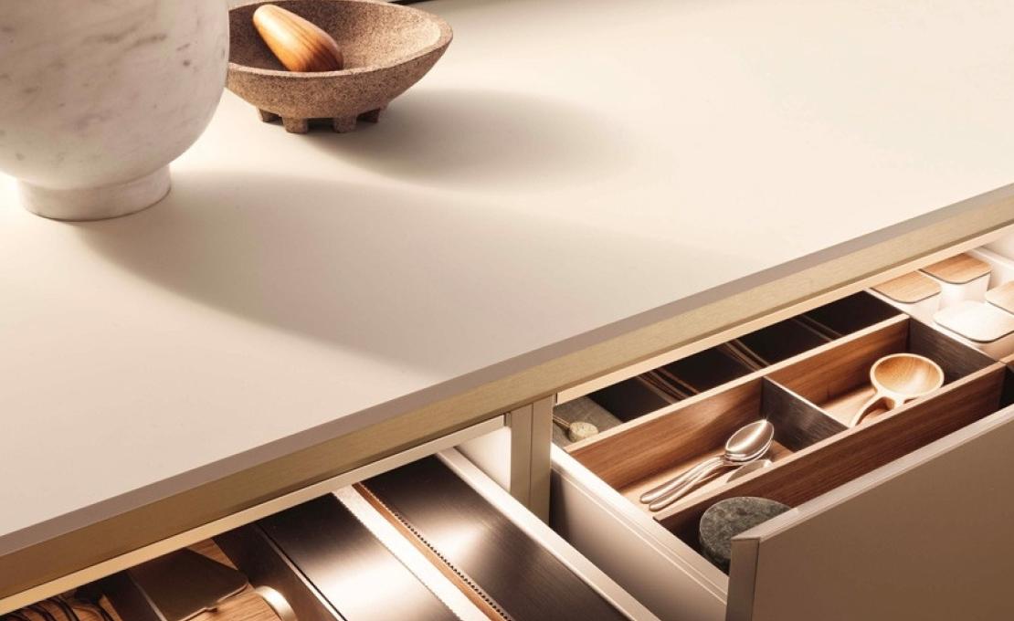 Кухни от фабрики Poliform модель ALEA PRO KITCHEN