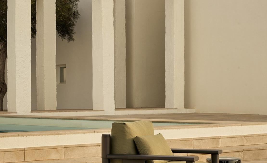 Уличный стол от фабрики Poliform модель AZTA036RZ