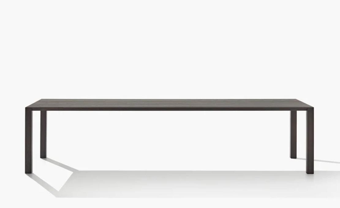 Стол от фабрики Poliform модель Blade Table Poliform