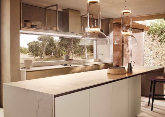 Кухни от фабрики Poliform модель ALEA PRO KITCHEN