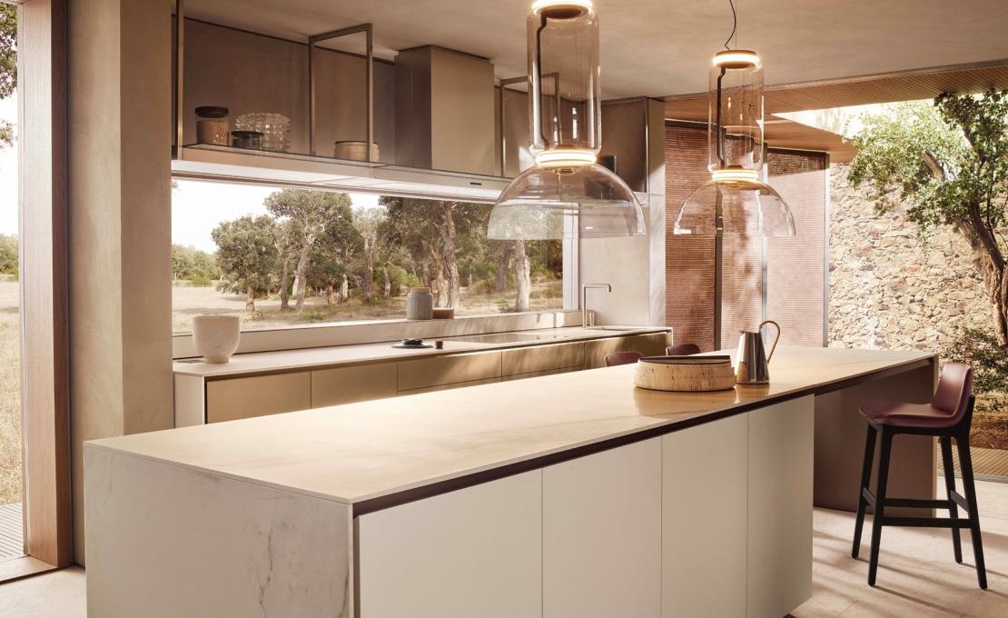 Кухни от фабрики Poliform модель ALEA PRO KITCHEN