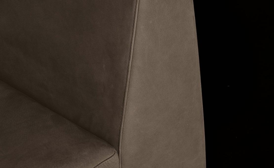 Диван от фабрики Poliform модель Bellport Sofa