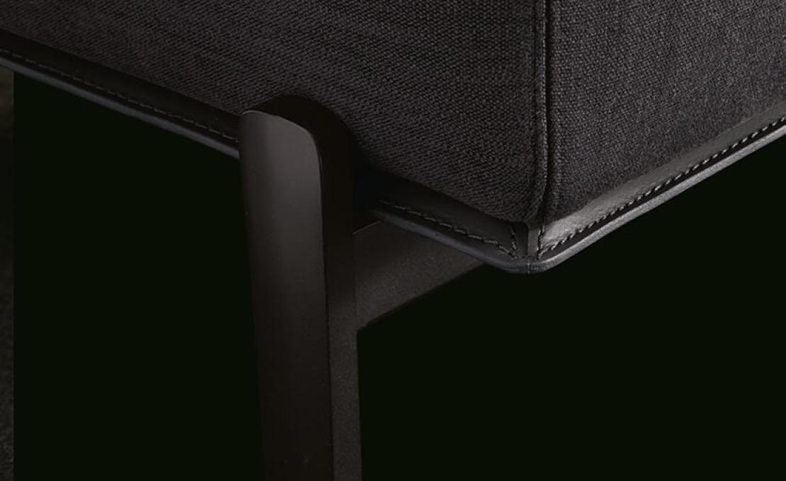 Диван от фабрики Poliform модель Brera Sofa