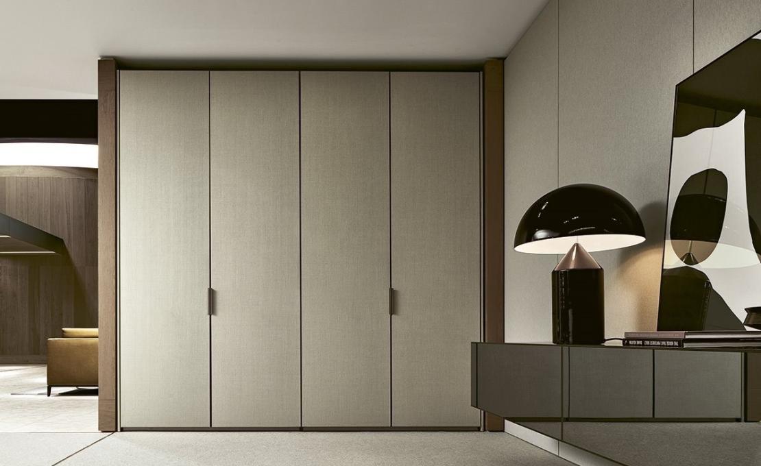Шкафы от фабрики Poliform модель Canvas Wardrobe