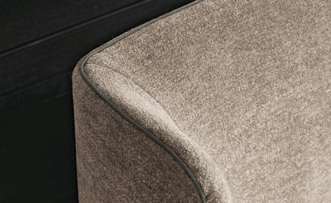 Кровать от фабрики Poliform модель Chloe Bed