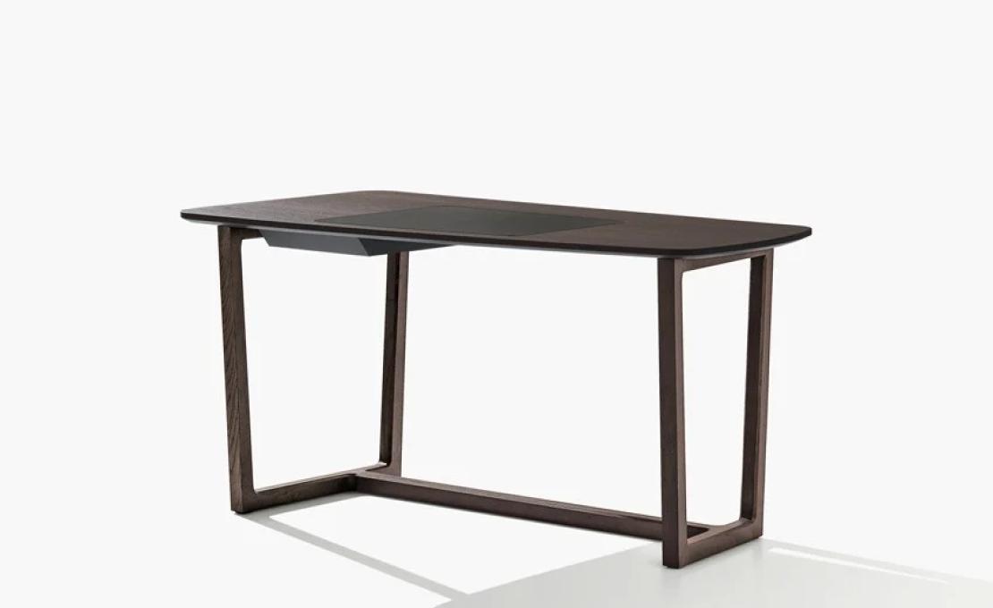 Письменный стол от фабрики Poliform модель Concorde Desk 