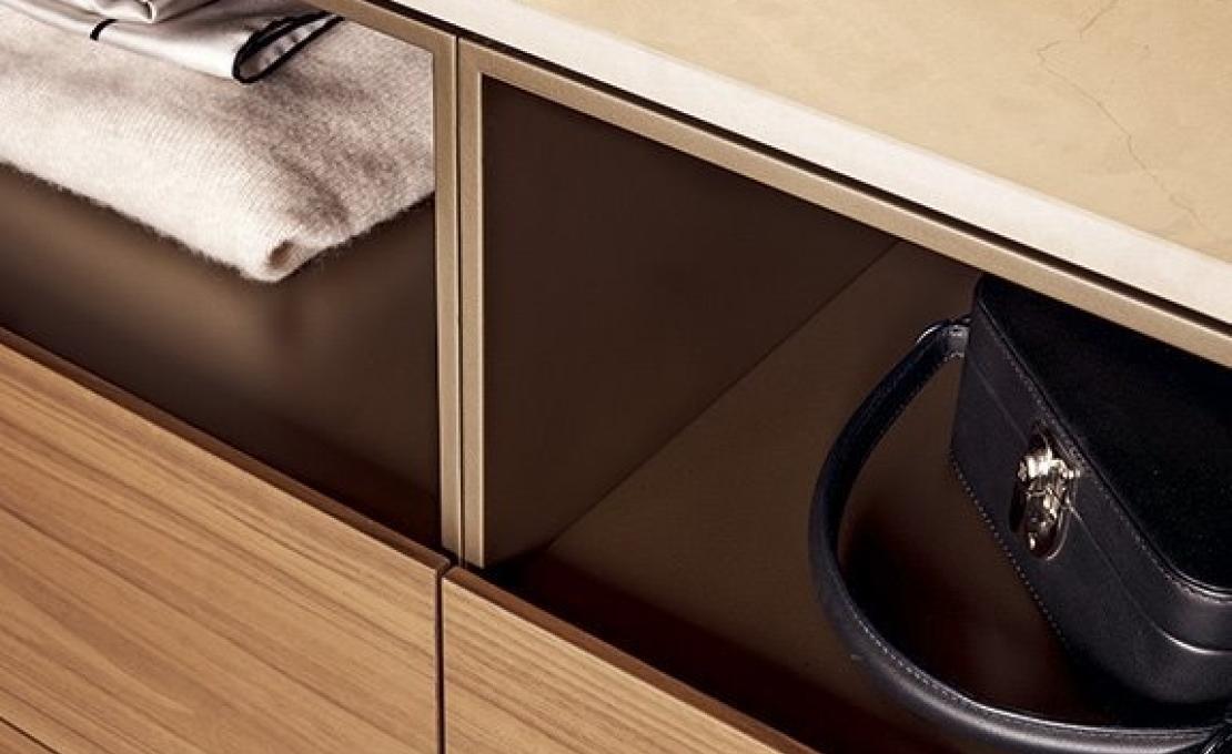 Стеллаж для книг от фабрики Poliform модель Code Day Systems