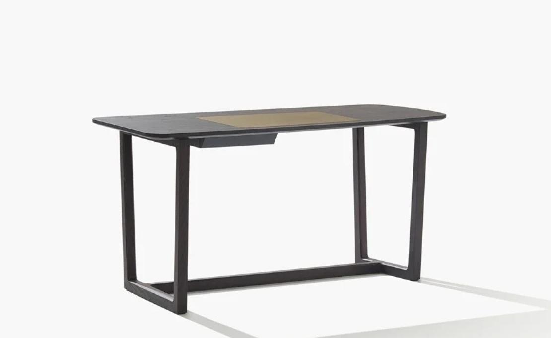 Письменный стол от фабрики Poliform модель Concorde Desk 