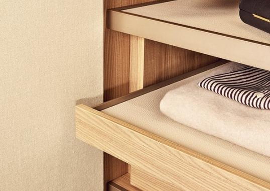 Шкафы от фабрики Poliform модель Cover Wardrobe