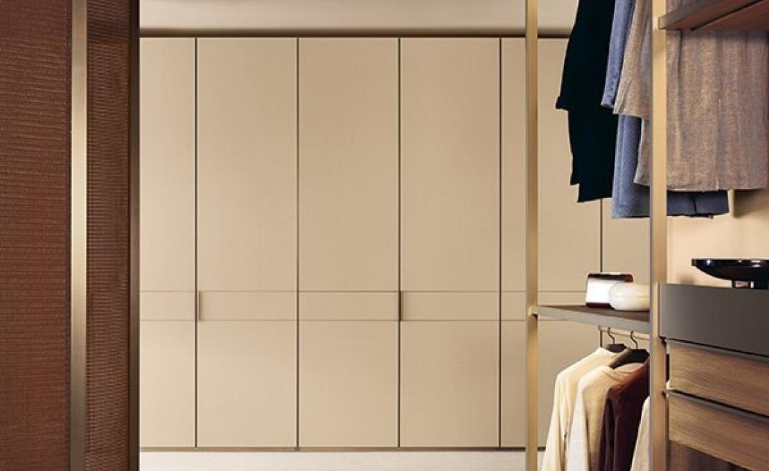 Шкафы от фабрики Poliform модель Cover Wardrobe