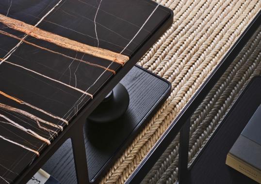 Журнальный столик от фабрики Poliform модель Creek 