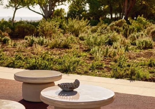 Уличный стол от фабрики Poliform модель CREW 