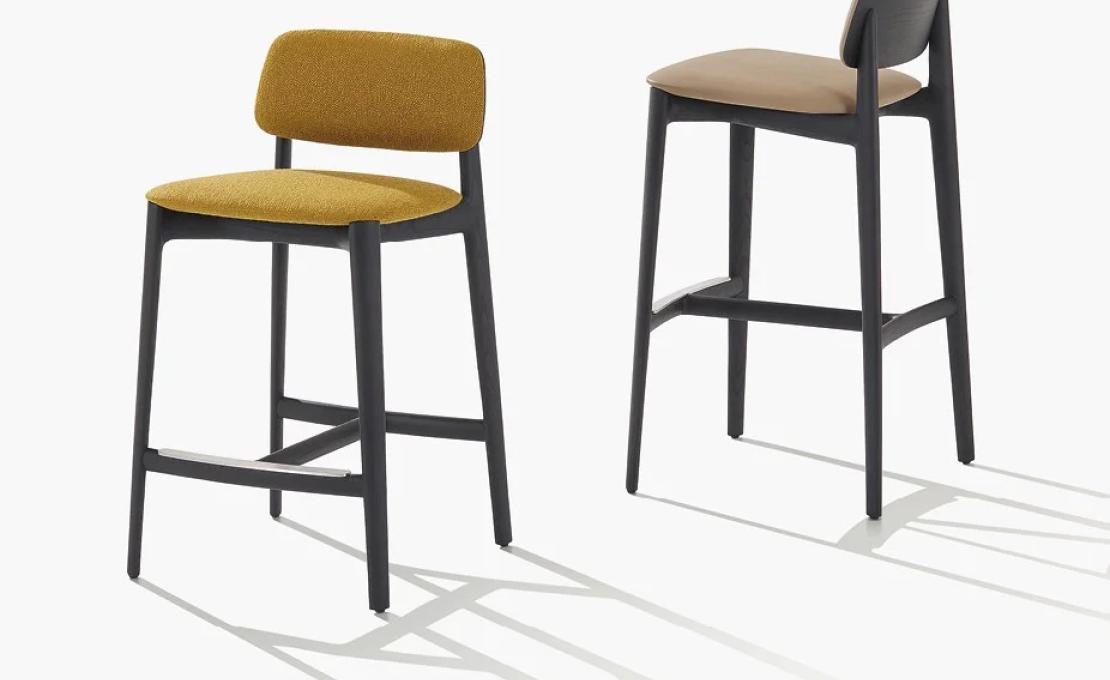 Барный стул от фабрики Poliform модель CURVE 