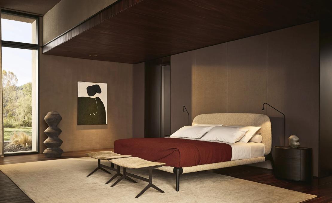 Кровать от фабрики Poliform модель Curve Bed