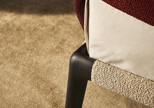 Кровать от фабрики Poliform модель Curve Bed