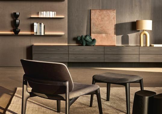 Кресло от фабрики Poliform модель Curve Arm 